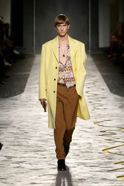 Look 39
